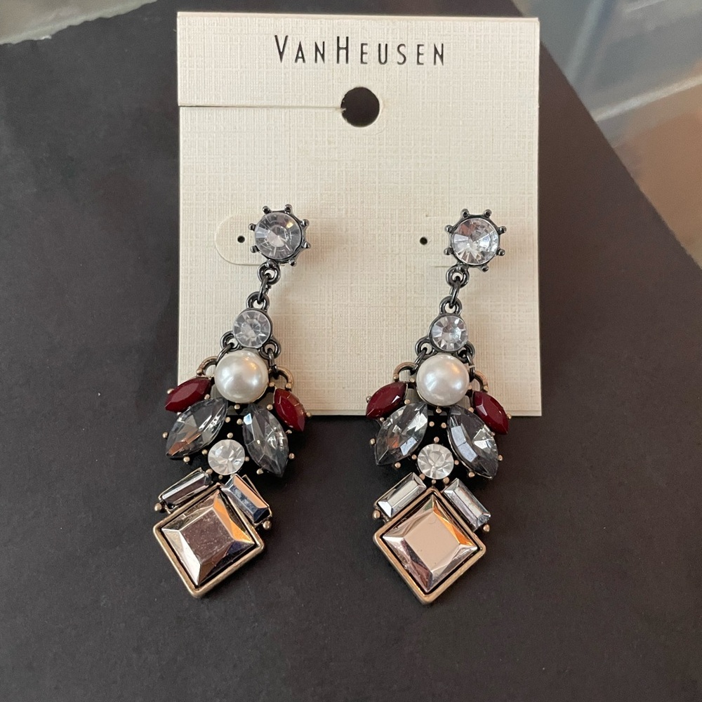 Van Heusen Art Deco Dangling Earrings